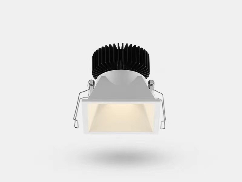 EM03-ES3-210-10W-3000K