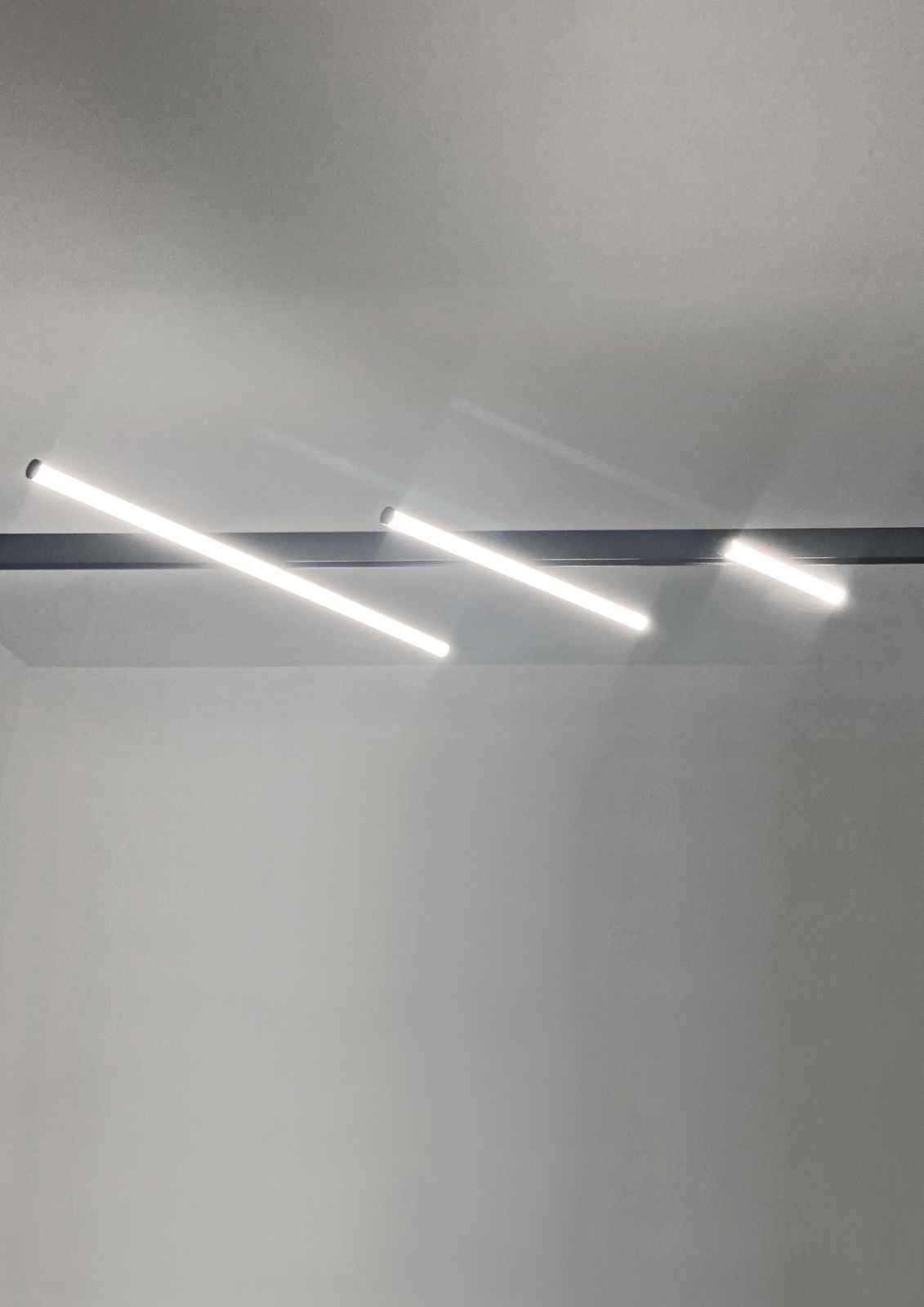 5mm wide ultra-narrow magnetic track system